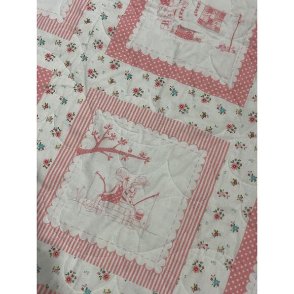 Riley Blake The Good Life Quilt, White-Pink, Blanket, Floral Design, Kids Room - Picture 3 of 8
